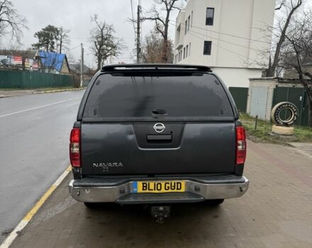 Серый Ниссан Навара, объемом двигателя 2.5 л и пробегом 150 тыс. км за 6950 $, фото 3 на Automoto.ua