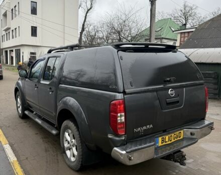 Серый Ниссан Навара, объемом двигателя 2.5 л и пробегом 150 тыс. км за 6950 $, фото 2 на Automoto.ua