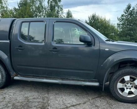 Сірий Ніссан Навара, об'ємом двигуна 2.5 л та пробігом 175 тис. км за 6661 $, фото 2 на Automoto.ua