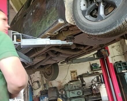 Серый Ниссан Навара, объемом двигателя 2.5 л и пробегом 200 тыс. км за 4000 $, фото 6 на Automoto.ua