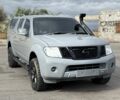 Серый Ниссан Навара, объемом двигателя 2.5 л и пробегом 92 тыс. км за 7800 $, фото 1 на Automoto.ua