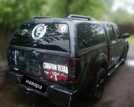 Серый Ниссан Навара, объемом двигателя 2.5 л и пробегом 200 тыс. км за 4000 $, фото 1 на Automoto.ua