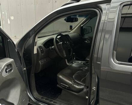 Серый Ниссан Навара, объемом двигателя 0 л и пробегом 441 тыс. км за 8200 $, фото 5 на Automoto.ua