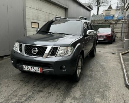 Серый Ниссан Навара, объемом двигателя 0 л и пробегом 441 тыс. км за 8200 $, фото 1 на Automoto.ua