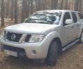 Серый Ниссан Навара, объемом двигателя 2.49 л и пробегом 87 тыс. км за 23500 $, фото 1 на Automoto.ua