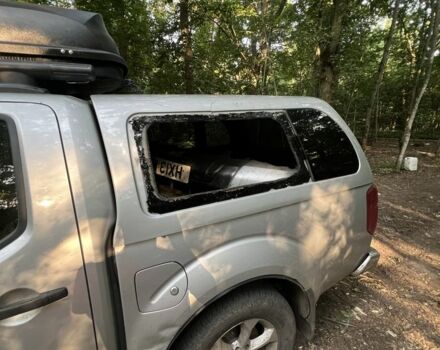 Серый Ниссан Навара, объемом двигателя 2.5 л и пробегом 200 тыс. км за 5500 $, фото 14 на Automoto.ua