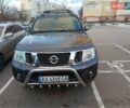 Серый Ниссан Навара, объемом двигателя 2.99 л и пробегом 327 тыс. км за 19000 $, фото 1 на Automoto.ua