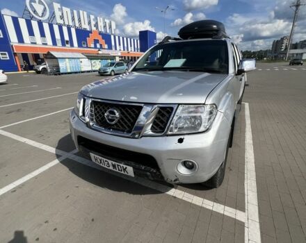 Серый Ниссан Навара, объемом двигателя 2.5 л и пробегом 200 тыс. км за 5500 $, фото 2 на Automoto.ua
