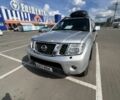 Серый Ниссан Навара, объемом двигателя 2.5 л и пробегом 200 тыс. км за 5500 $, фото 2 на Automoto.ua