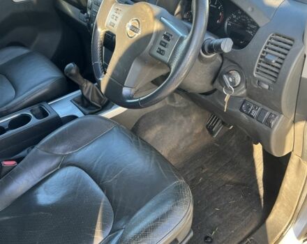 Серый Ниссан Навара, объемом двигателя 2.5 л и пробегом 81 тыс. км за 5999 $, фото 6 на Automoto.ua