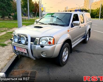 Сірий Ніссан Навара, об'ємом двигуна 2.5 л та пробігом 290 тис. км за 6500 $, фото 1 на Automoto.ua