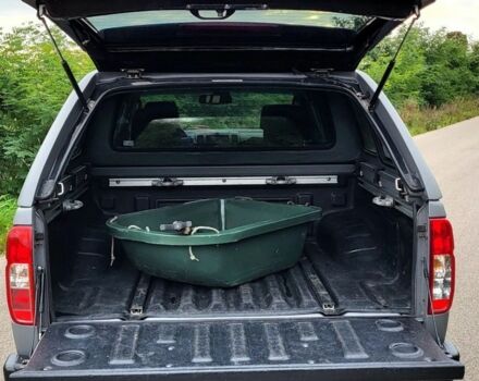 Серый Ниссан Навара, объемом двигателя 2.5 л и пробегом 249 тыс. км за 3259 $, фото 9 на Automoto.ua