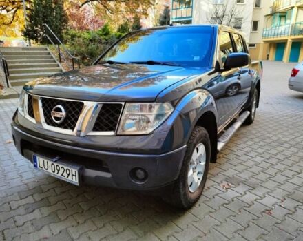Серый Ниссан Навара, объемом двигателя 2.5 л и пробегом 321 тыс. км за 2700 $, фото 1 на Automoto.ua