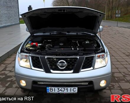 Серый Ниссан Навара, объемом двигателя 4 л и пробегом 122 тыс. км за 17999 $, фото 12 на Automoto.ua