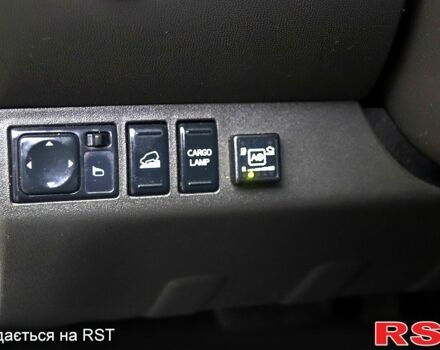Серый Ниссан Навара, объемом двигателя 4 л и пробегом 122 тыс. км за 17999 $, фото 9 на Automoto.ua
