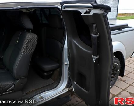 Серый Ниссан Навара, объемом двигателя 4 л и пробегом 122 тыс. км за 17999 $, фото 8 на Automoto.ua