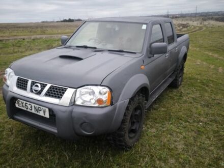 Серый Ниссан Навара, объемом двигателя 0 л и пробегом 200 тыс. км за 4500 $, фото 1 на Automoto.ua