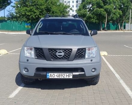 Сірий Ніссан Навара, об'ємом двигуна 2.5 л та пробігом 257 тис. км за 12500 $, фото 1 на Automoto.ua
