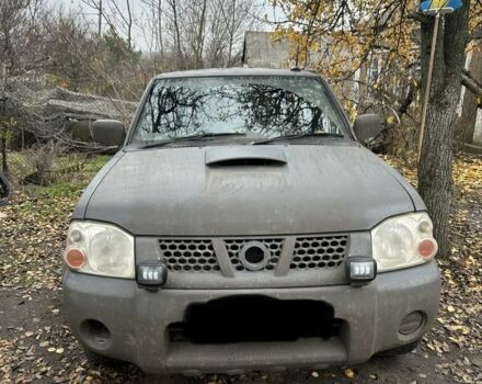 Серый Ниссан Навара, объемом двигателя 2.5 л и пробегом 197 тыс. км за 5100 $, фото 1 на Automoto.ua