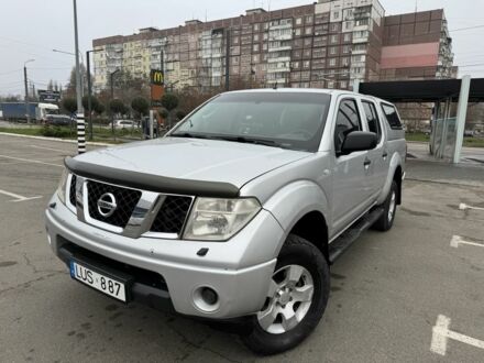 Серый Ниссан Навара, объемом двигателя 2.5 л и пробегом 290 тыс. км за 6700 $, фото 1 на Automoto.ua