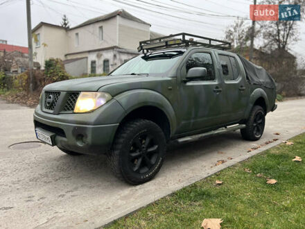 Серый Ниссан Навара, объемом двигателя 2.49 л и пробегом 340 тыс. км за 8500 $, фото 1 на Automoto.ua