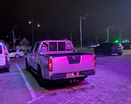 Серый Ниссан Навара, объемом двигателя 2.5 л и пробегом 316 тыс. км за 5216 $, фото 1 на Automoto.ua