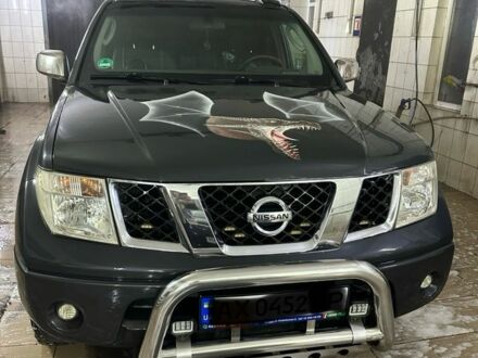 Сірий Ніссан Навара, об'ємом двигуна 2.5 л та пробігом 234 тис. км за 11000 $, фото 1 на Automoto.ua