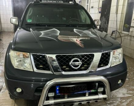 Сірий Ніссан Навара, об'ємом двигуна 2.5 л та пробігом 234 тис. км за 11000 $, фото 1 на Automoto.ua