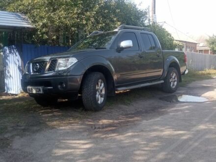 Серый Ниссан Навара, объемом двигателя 2.5 л и пробегом 180 тыс. км за 5500 $, фото 1 на Automoto.ua