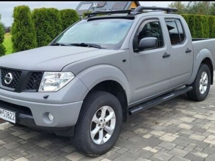 Серый Ниссан Навара, объемом двигателя 2.5 л и пробегом 203 тыс. км за 5200 $, фото 1 на Automoto.ua