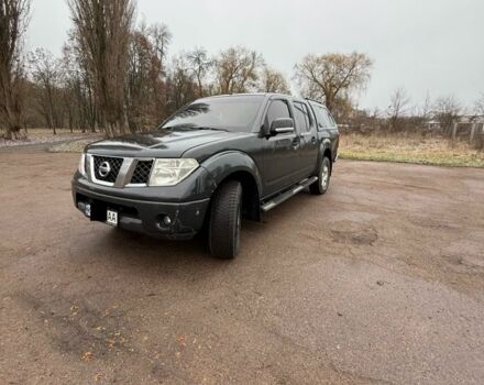 Серый Ниссан Навара, объемом двигателя 2.5 л и пробегом 225 тыс. км за 5800 $, фото 1 на Automoto.ua