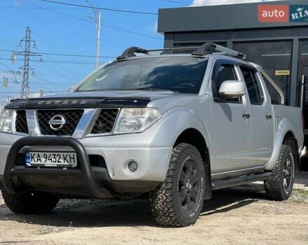 Серый Ниссан Навара, объемом двигателя 2.49 л и пробегом 380 тыс. км за 9899 $, фото 1 на Automoto.ua