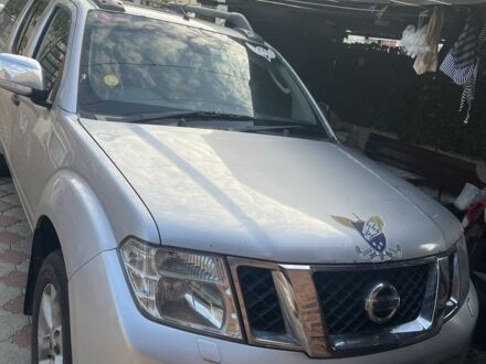 Серый Ниссан Навара, объемом двигателя 2.5 л и пробегом 199 тыс. км за 5000 $, фото 1 на Automoto.ua