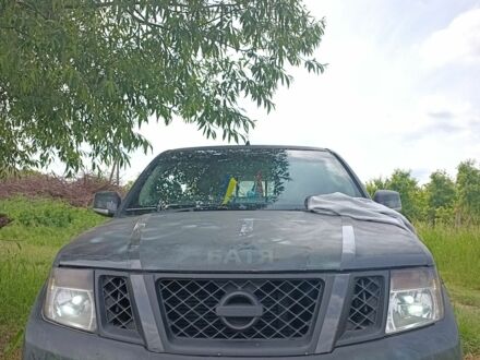 Ниссан Навара 2011 в Виннице на Automoto.ua Серый Ниссан Навара, объемом двигателя 2.5 л и пробегом 200 тыс. км за 4000 $, фото 1 на Automoto.ua