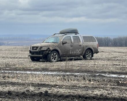 Серый Ниссан Навара, объемом двигателя 2.5 л и пробегом 200 тыс. км за 5500 $, фото 1 на Automoto.ua