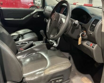 Синій Ніссан Навара, об'ємом двигуна 2.5 л та пробігом 200 тис. км за 5500 $, фото 4 на Automoto.ua