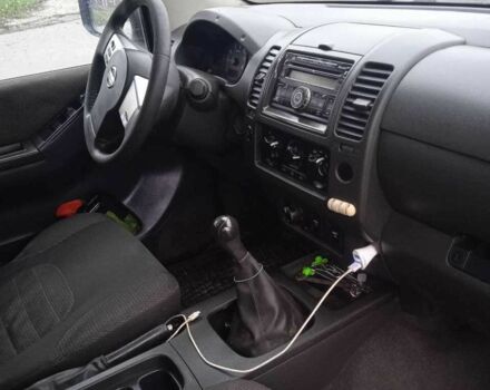 Синий Ниссан Навара, объемом двигателя 2.5 л и пробегом 350 тыс. км за 5500 $, фото 2 на Automoto.ua