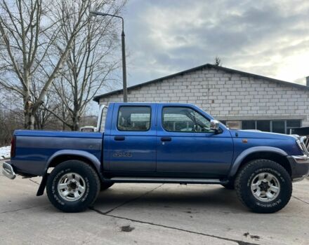 Синий Ниссан Навара, объемом двигателя 0 л и пробегом 125 тыс. км за 5300 $, фото 1 на Automoto.ua