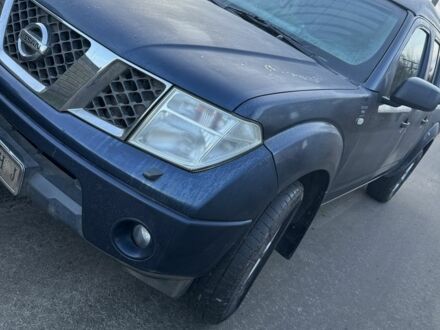 Синий Ниссан Навара, объемом двигателя 2.5 л и пробегом 370 тыс. км за 7500 $, фото 1 на Automoto.ua