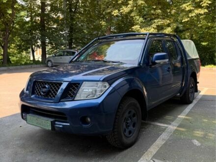 Синій Ніссан Навара, об'ємом двигуна 2.5 л та пробігом 250 тис. км за 8350 $, фото 1 на Automoto.ua