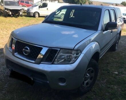 Зелений Ніссан Навара, об'ємом двигуна 2.5 л та пробігом 220 тис. км за 1741 $, фото 5 на Automoto.ua