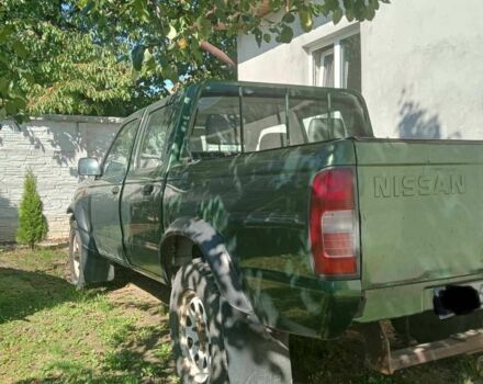 Зеленый Ниссан Навара, объемом двигателя 2.5 л и пробегом 200 тыс. км за 1868 $, фото 1 на Automoto.ua