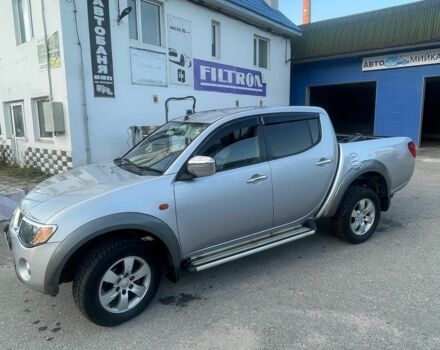 Зеленый Ниссан Навара, объемом двигателя 2.5 л и пробегом 220 тыс. км за 1742 $, фото 9 на Automoto.ua