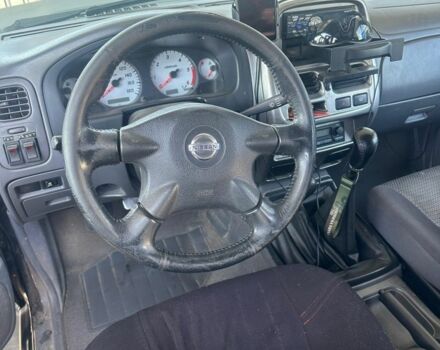 Зелений Ніссан Навара, об'ємом двигуна 2.5 л та пробігом 235 тис. км за 5444 $, фото 4 на Automoto.ua