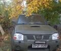Зелений Ніссан Навара, об'ємом двигуна 2.5 л та пробігом 777 тис. км за 2600 $, фото 1 на Automoto.ua