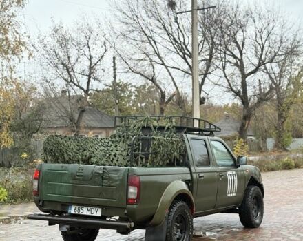 Зеленый Ниссан Навара, объемом двигателя 2.5 л и пробегом 189 тыс. км за 4200 $, фото 3 на Automoto.ua