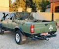 Зелений Ніссан Навара, об'ємом двигуна 2.5 л та пробігом 200 тис. км за 4200 $, фото 3 на Automoto.ua