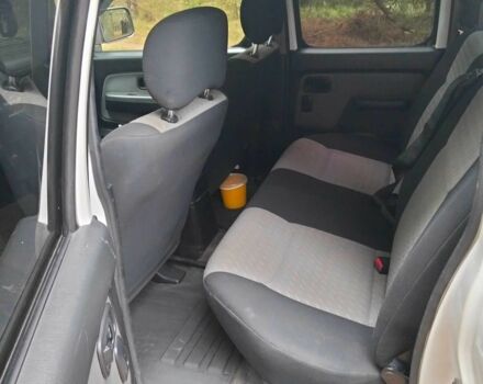 Зеленый Ниссан Навара, объемом двигателя 2.5 л и пробегом 261 тыс. км за 5001 $, фото 7 на Automoto.ua