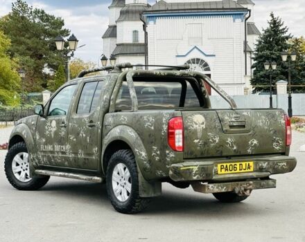 Зеленый Ниссан Навара, объемом двигателя 2.5 л и пробегом 250 тыс. км за 7254 $, фото 2 на Automoto.ua