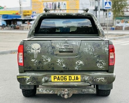 Зеленый Ниссан Навара, объемом двигателя 2.5 л и пробегом 250 тыс. км за 7254 $, фото 5 на Automoto.ua